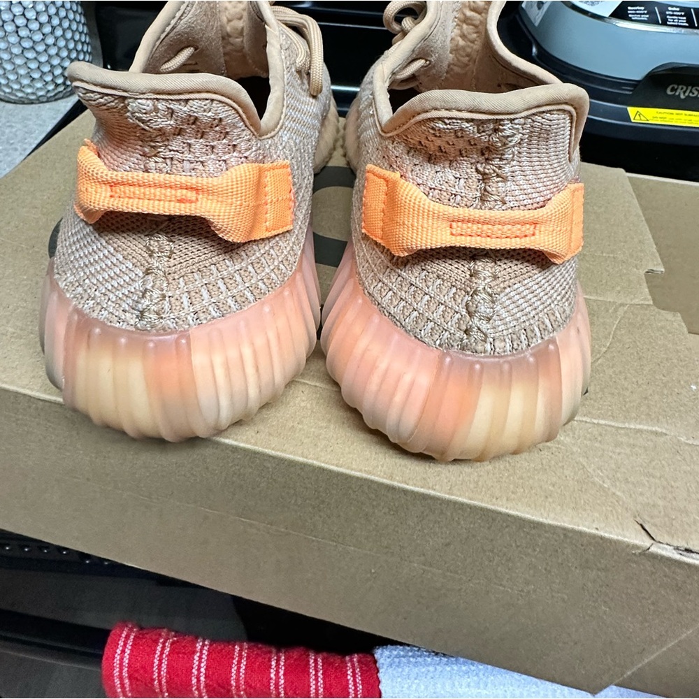 Yeezy boost 350 V2 Clay - Picture 7 of 8